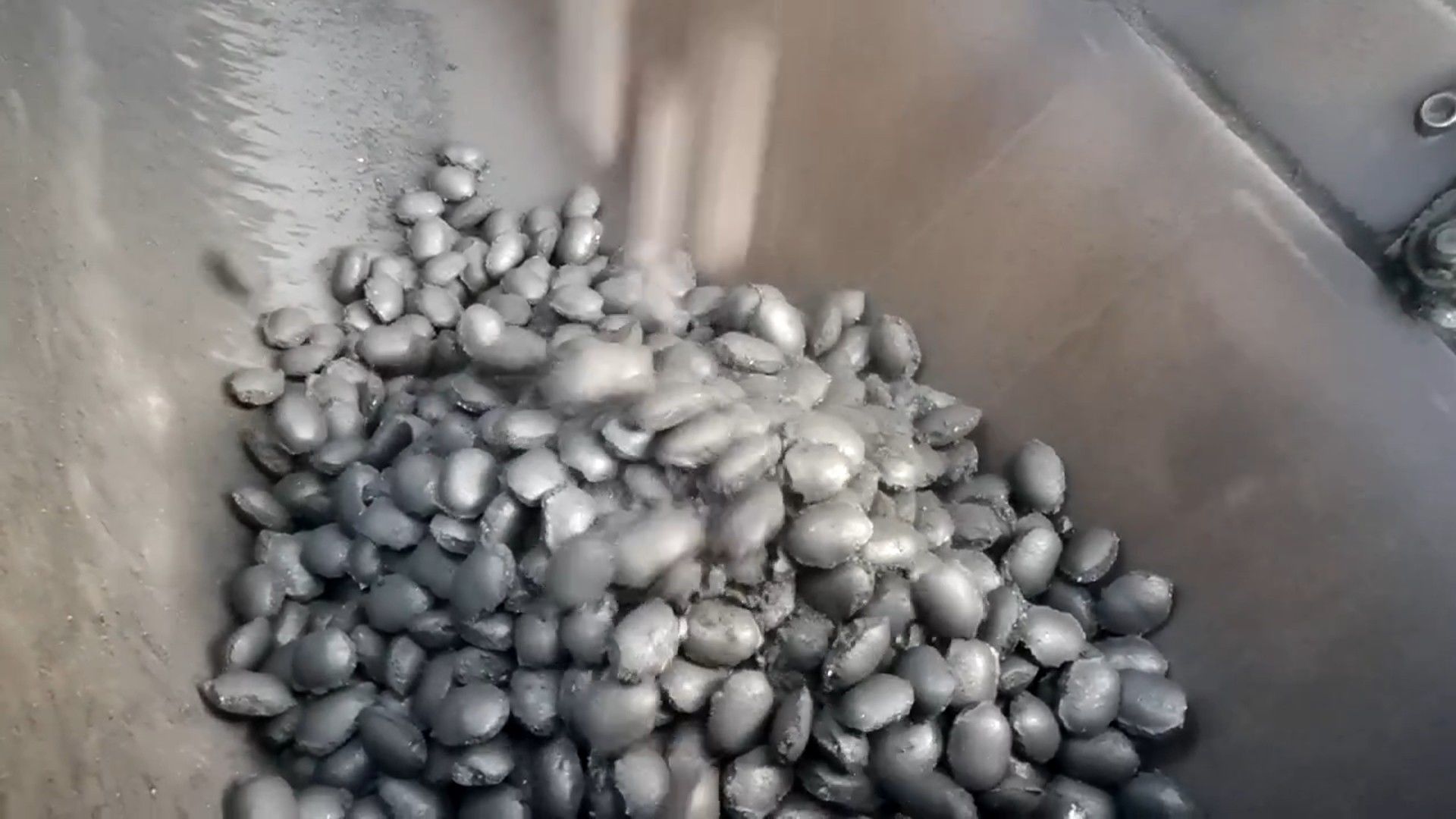 转底炉脱锌技术与粘合剂的利用