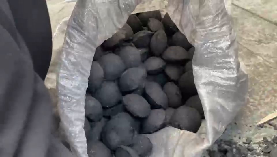 铁粉压球粘合剂的使用加量是几多？