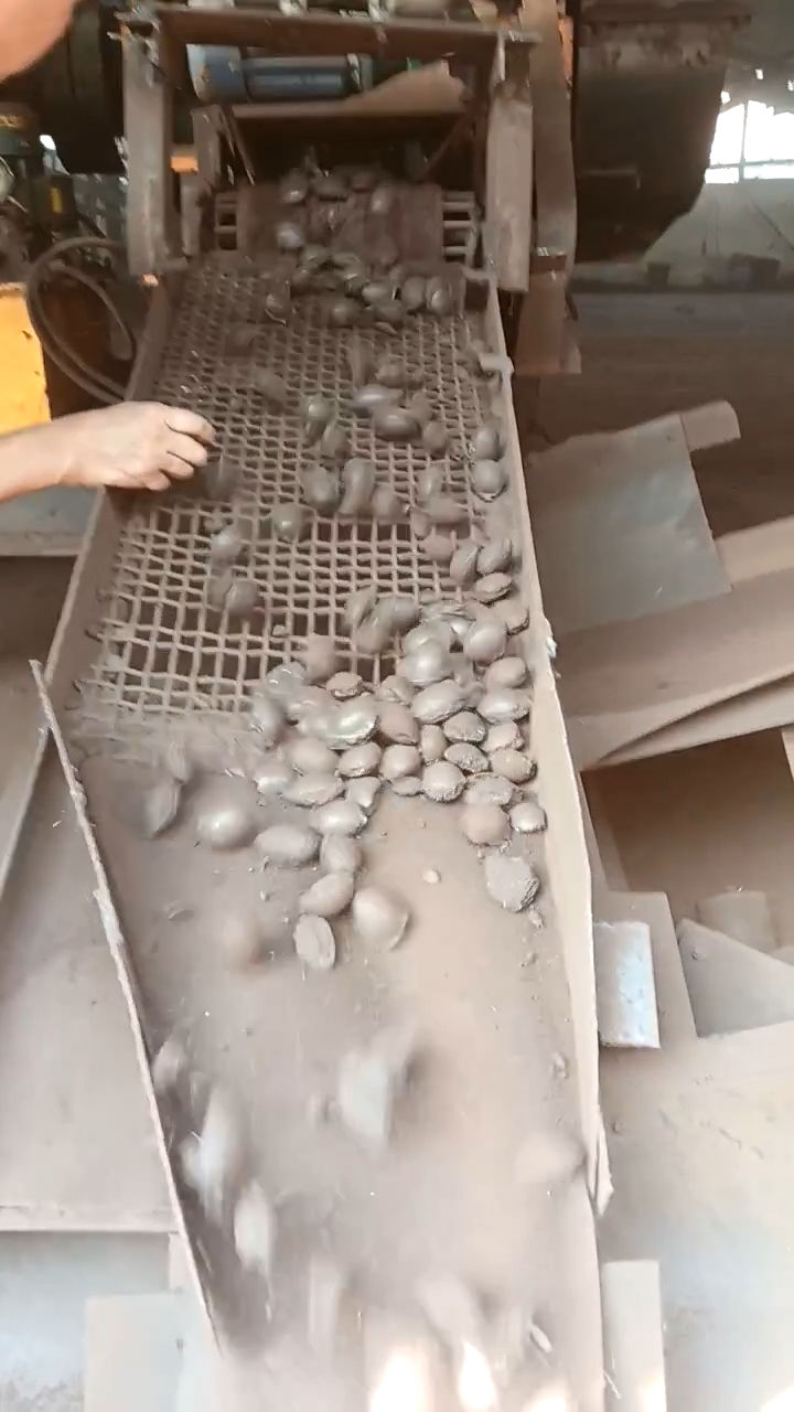 粘合剂在转底炉球团造备中的作用是什么？